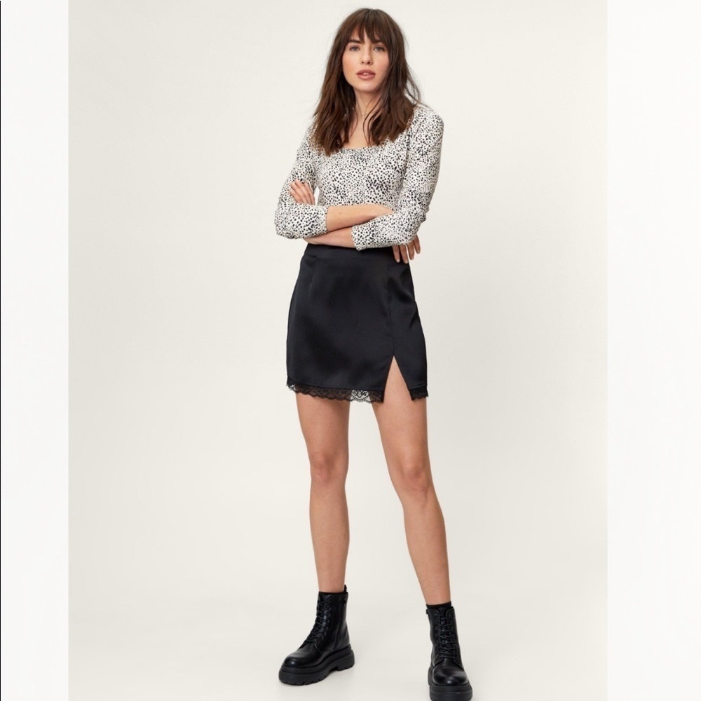 NWT Nasty Gal Spotted Animal Print Long Sleeve Scoop Neck Top - Picture 3 of 5
